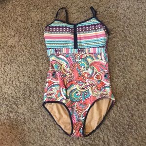 One piece swim suit